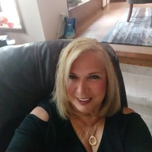 Meet your Posher, Sandra